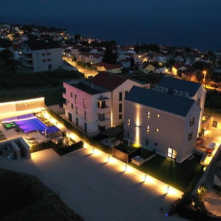 Ferienwohnung Grey House Bol Exterior foto