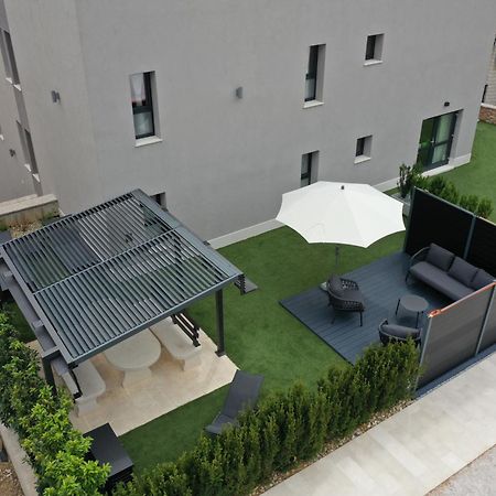 Ferienwohnung Grey House Bol Exterior foto